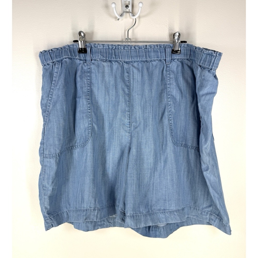 Talbots Shorts Women's XL Light Blue Chambray Elastic Waist Tencel Pocket Casual